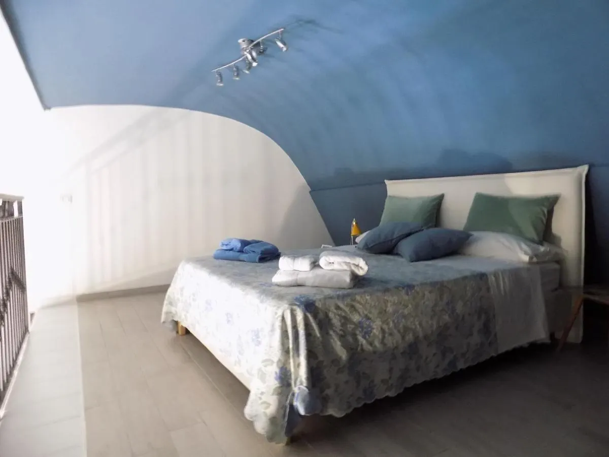 Holiday home Stupendo Basso Nel Cuore Di Napoli Italy