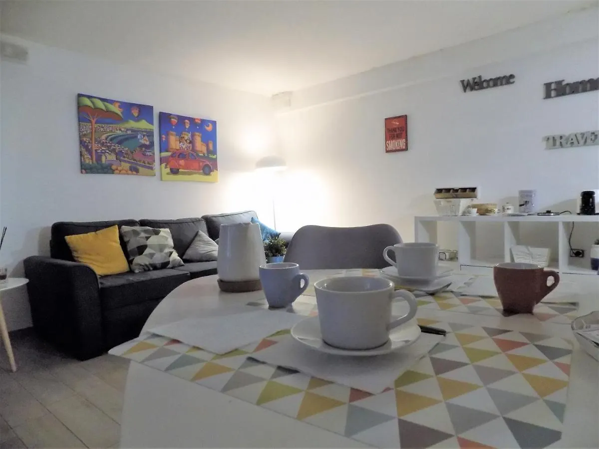 Holiday home Stupendo Basso Nel Cuore Di Napoli Italy