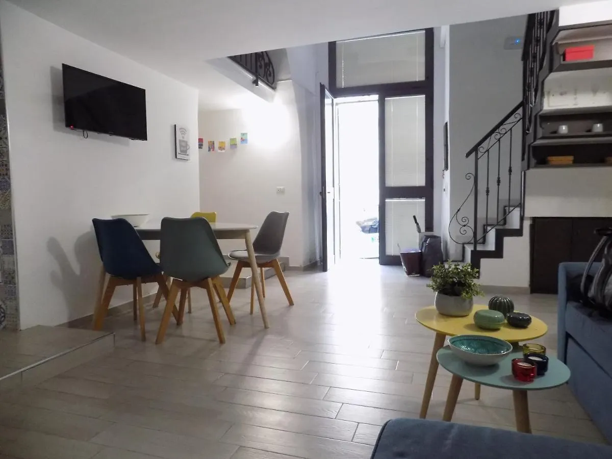 Holiday home Stupendo Basso Nel Cuore Di Napoli